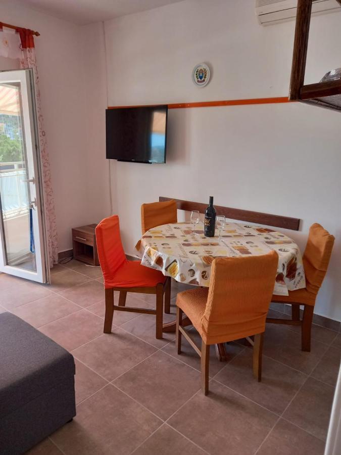 Apartman Rebeka Jezera Luaran gambar
